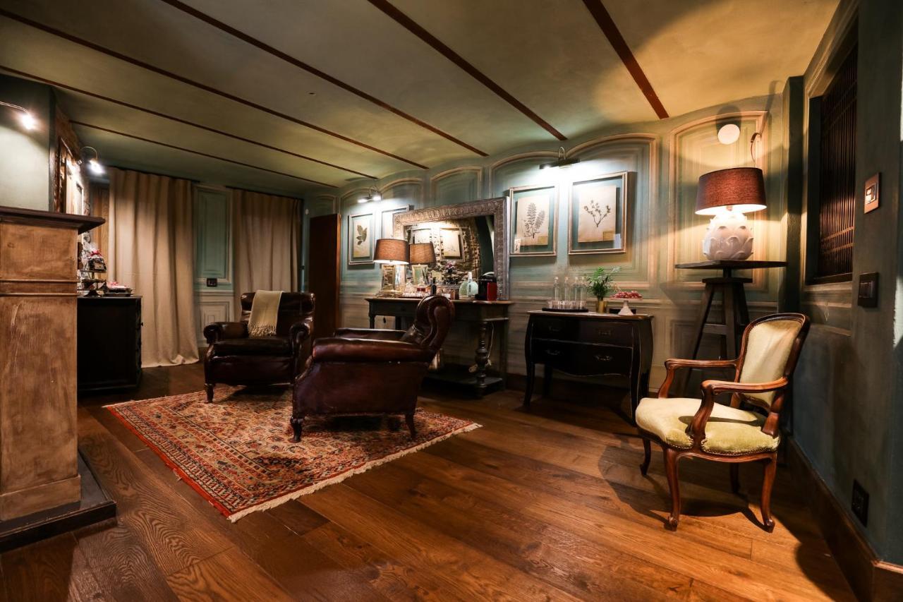 La Piazzetta Degli Artisti - Boutique B&B Bossolasco Екстер'єр фото